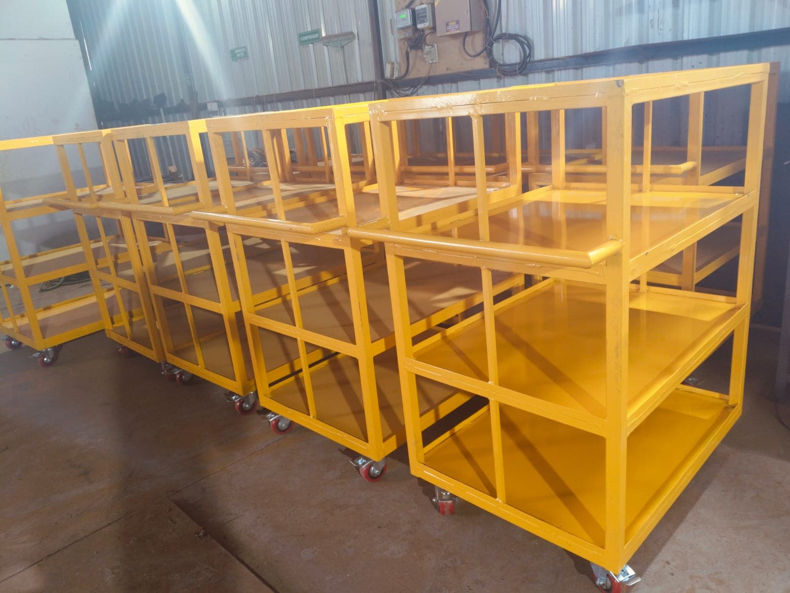 Material handling solution - warehouse trolley system